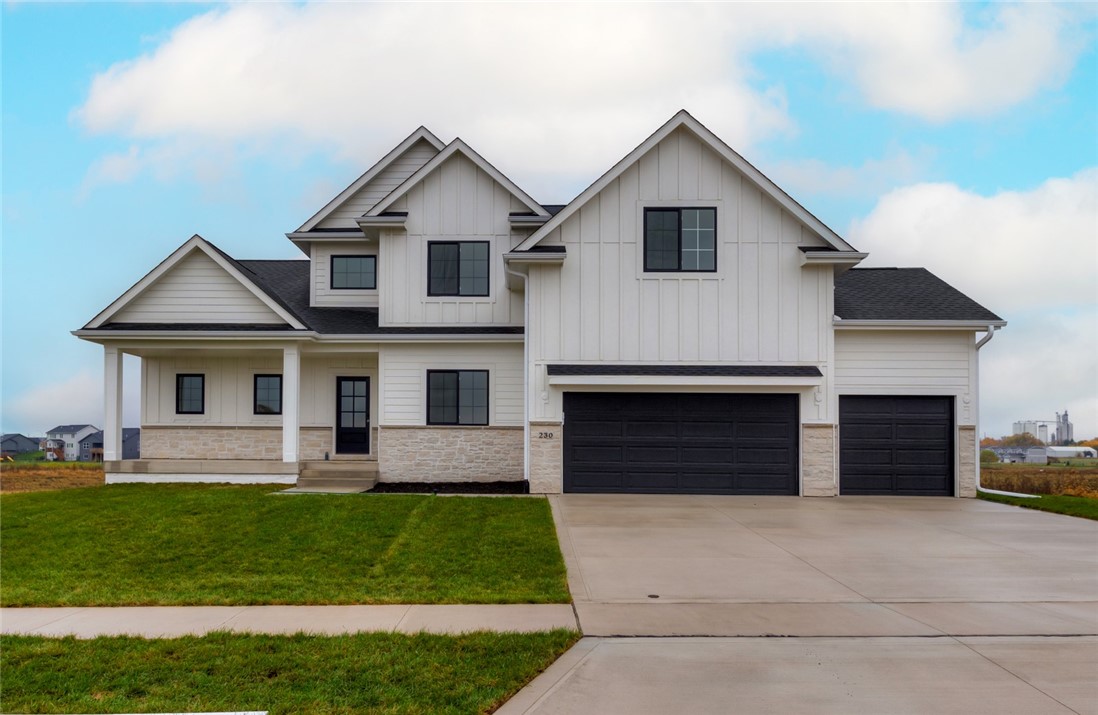 230 NW Lavelle Drive