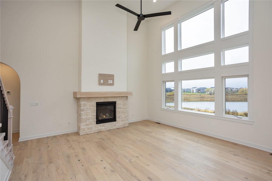 230 NW Lavelle Drive