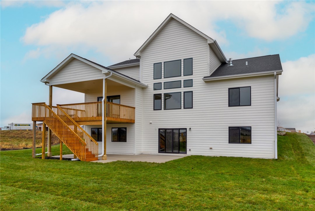 230 NW Lavelle Drive