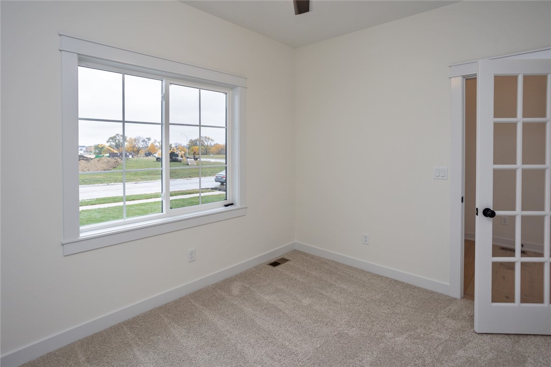 230 NW Lavelle Drive