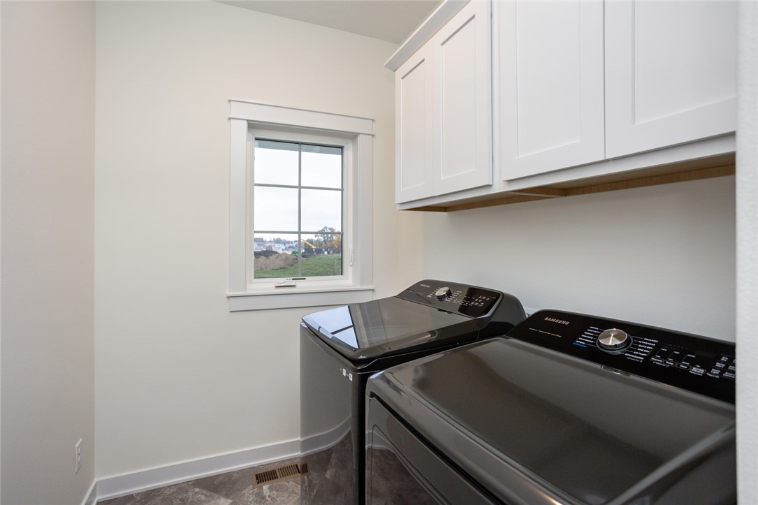 230 NW Lavelle Drive