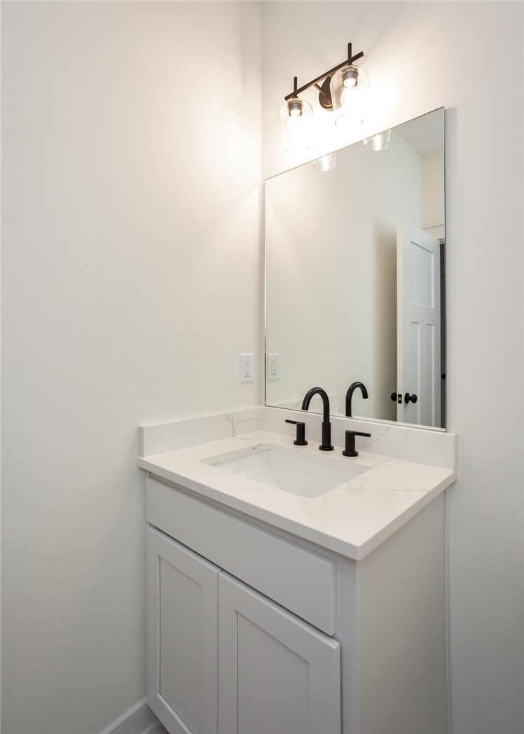 230 NW Lavelle Drive