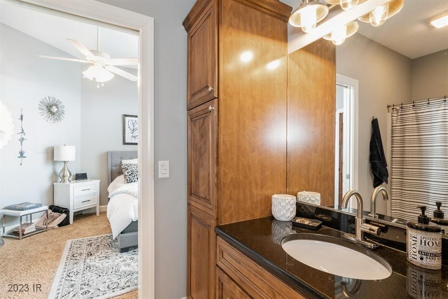 5503 Glen Oaks Point