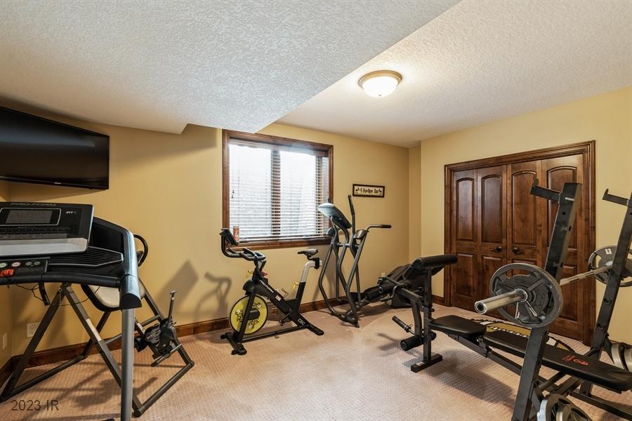 5503 Glen Oaks Point