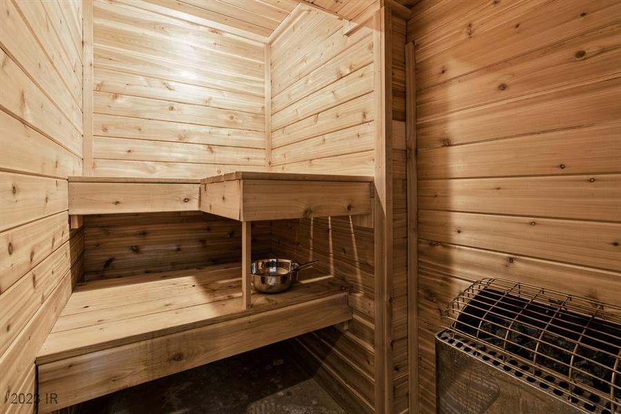 5503 Glen Oaks Point