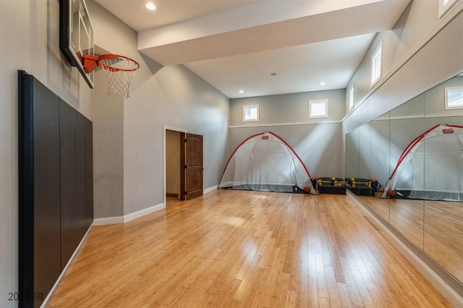 5503 Glen Oaks Point