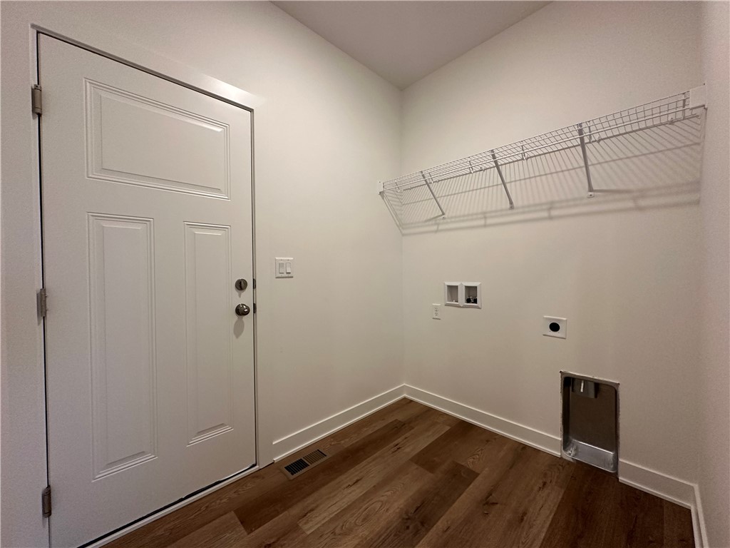 625 Plainside Avenue