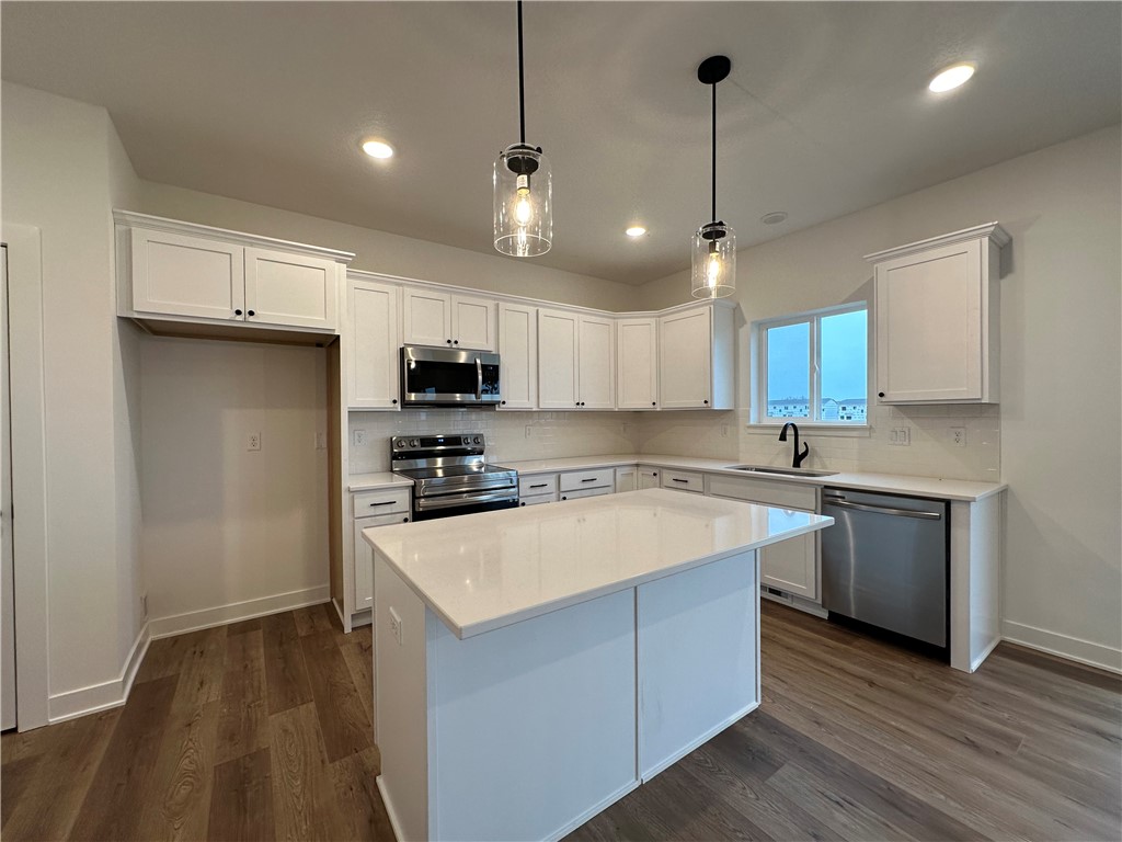 709 Plainside Avenue