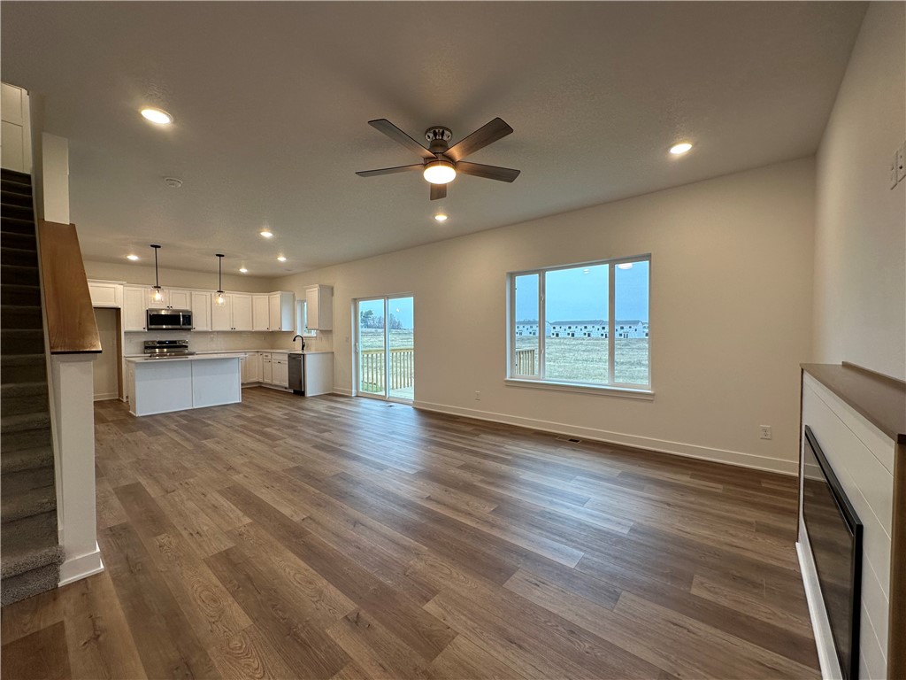 709 Plainside Avenue