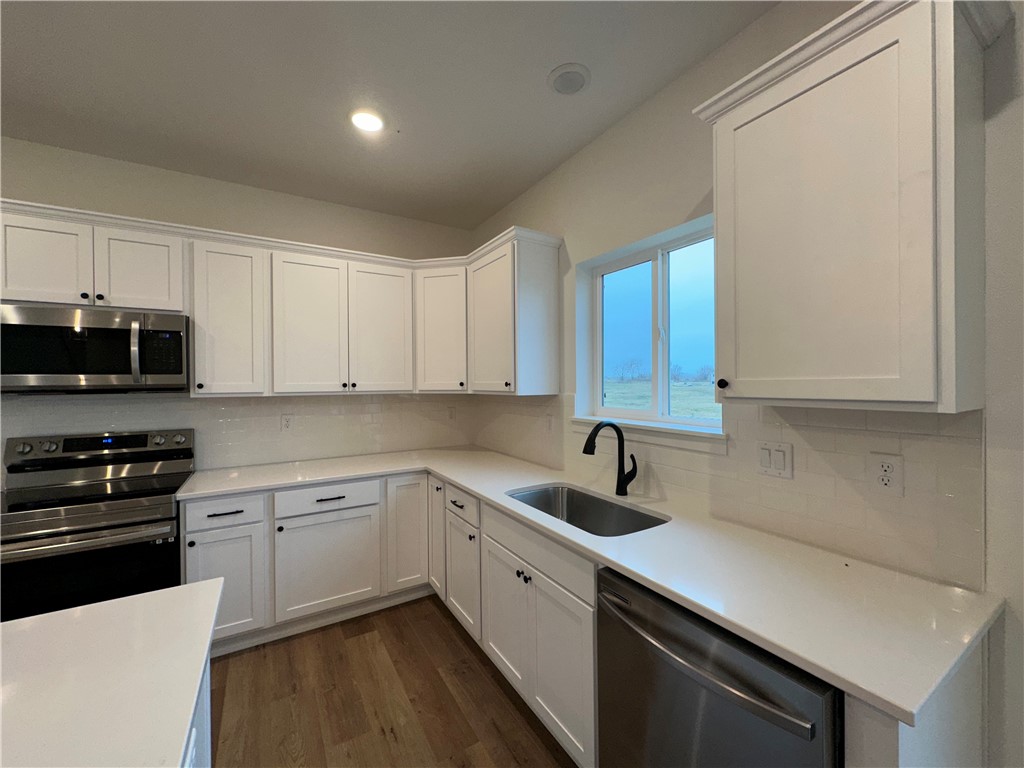 709 Plainside Avenue