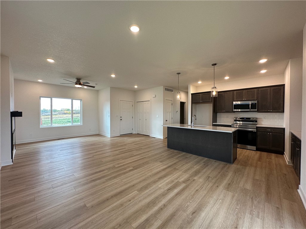 713 Plainside Avenue