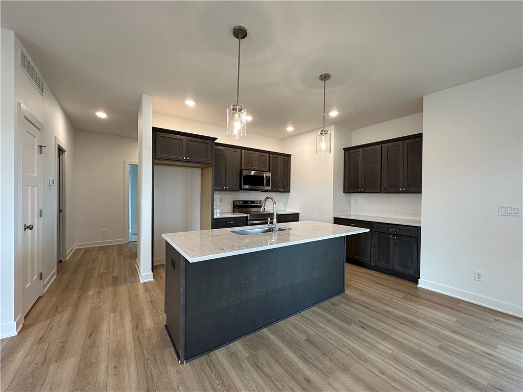 713 Plainside Avenue