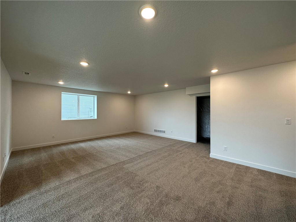 713 Plainside Avenue