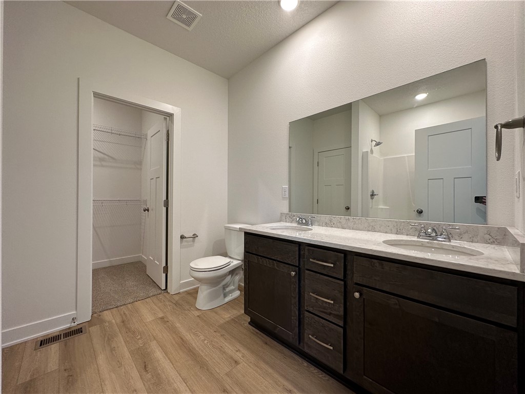 713 Plainside Avenue