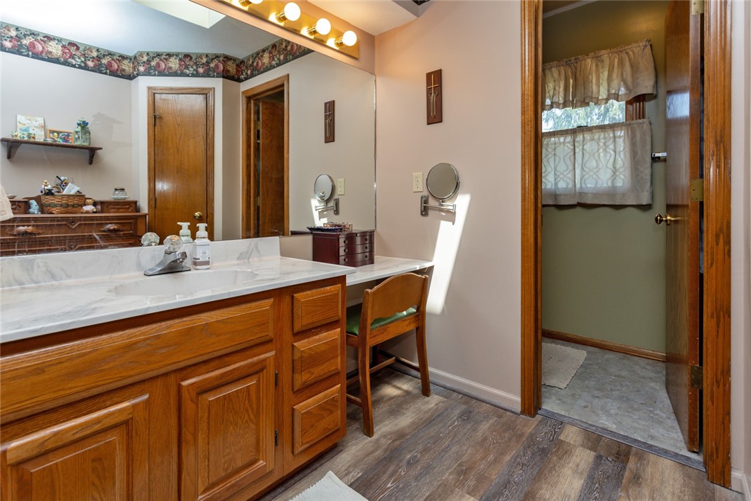 301 NW Westwood Street