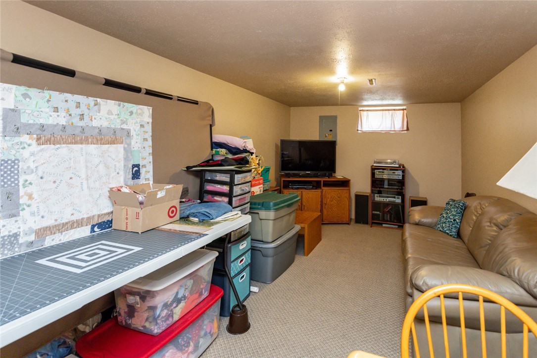 301 NW Westwood Street