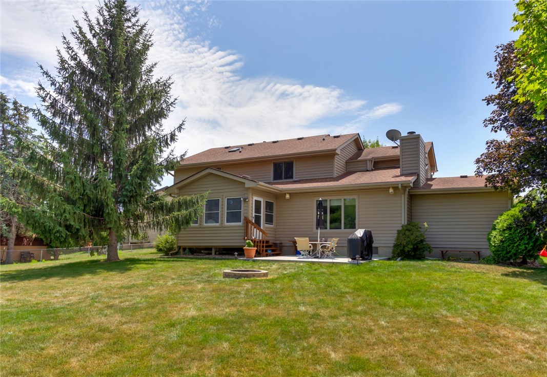 301 NW Westwood Street