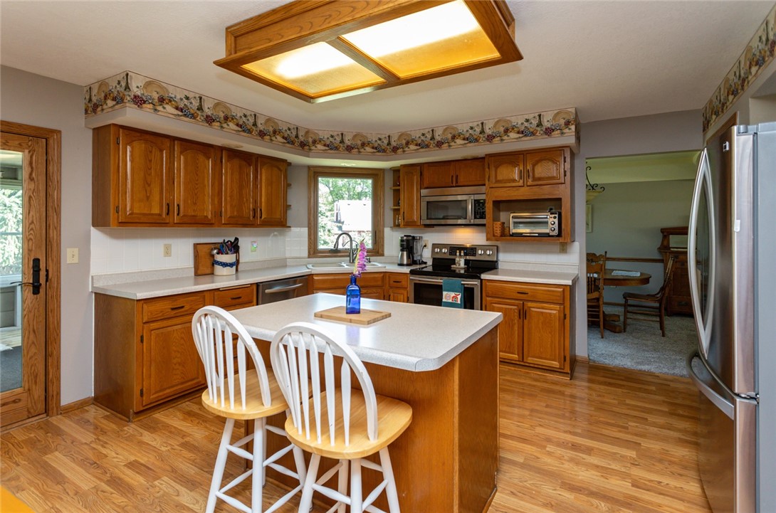 301 NW Westwood Street