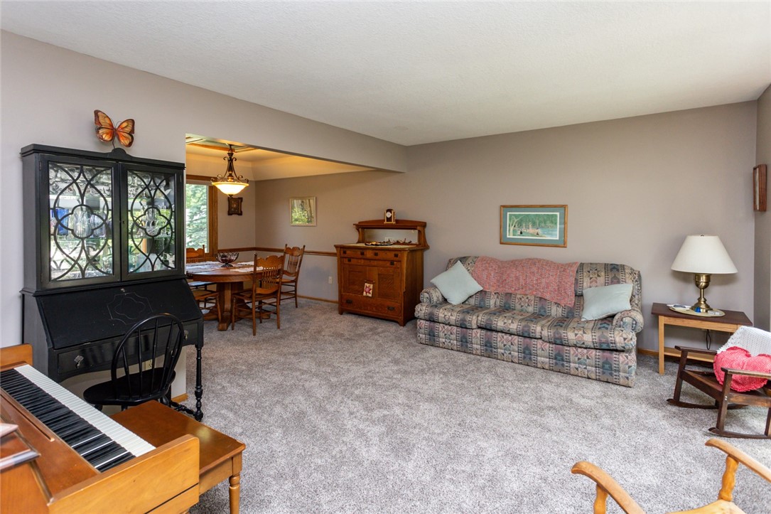 301 NW Westwood Street