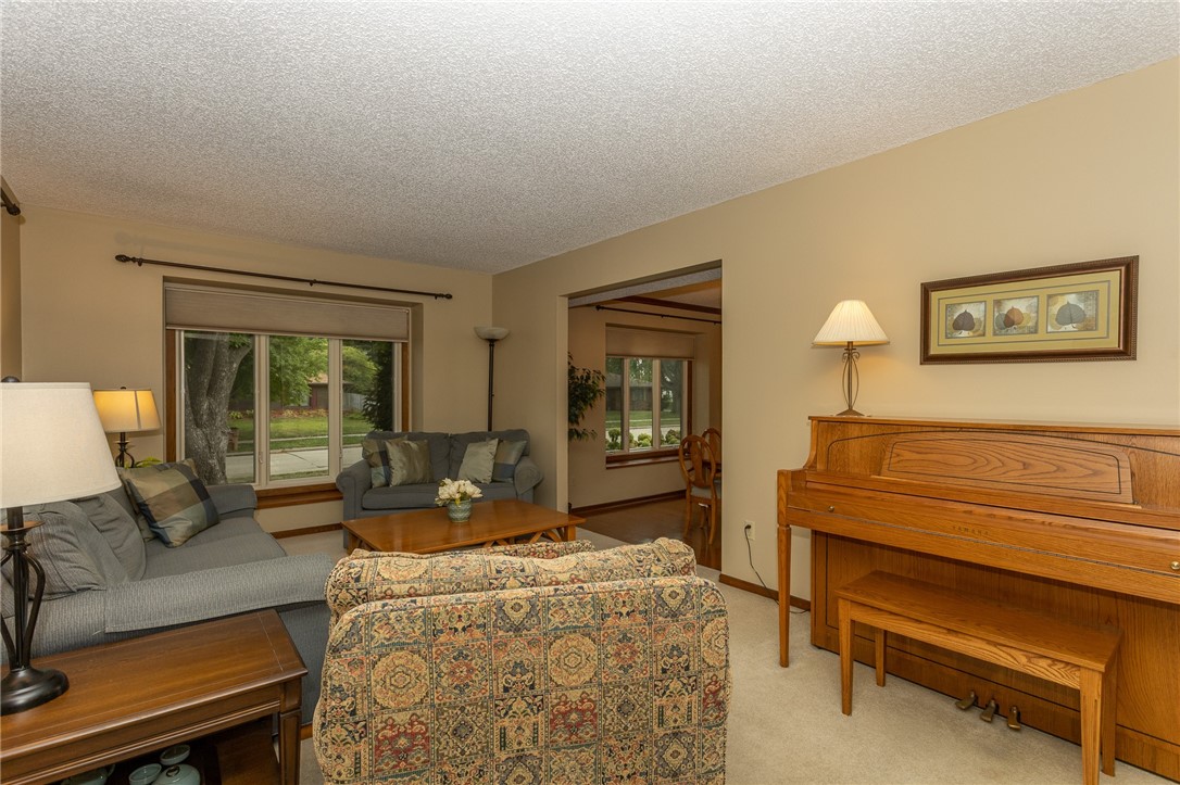 5612 Columbine Drive