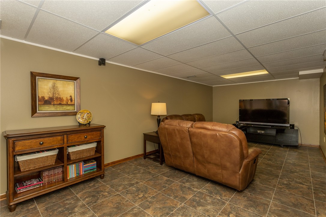 5612 Columbine Drive