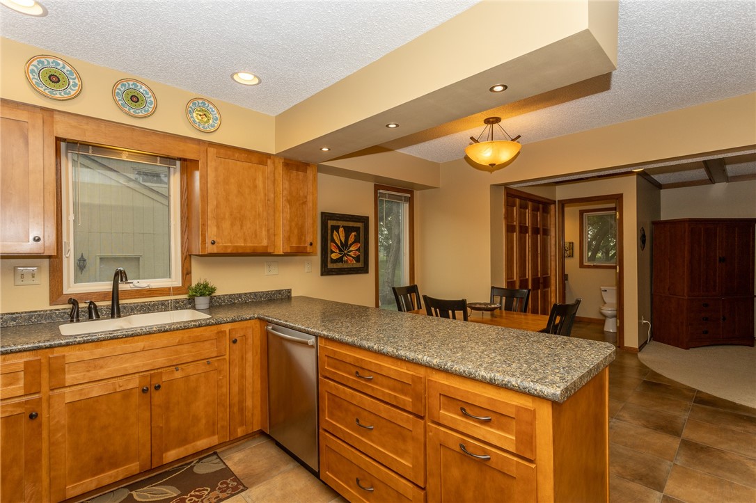 5612 Columbine Drive