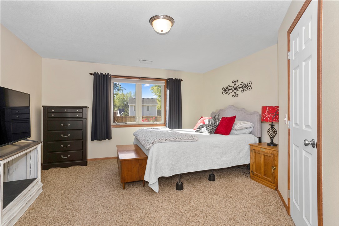 4851 Richmond Avenue