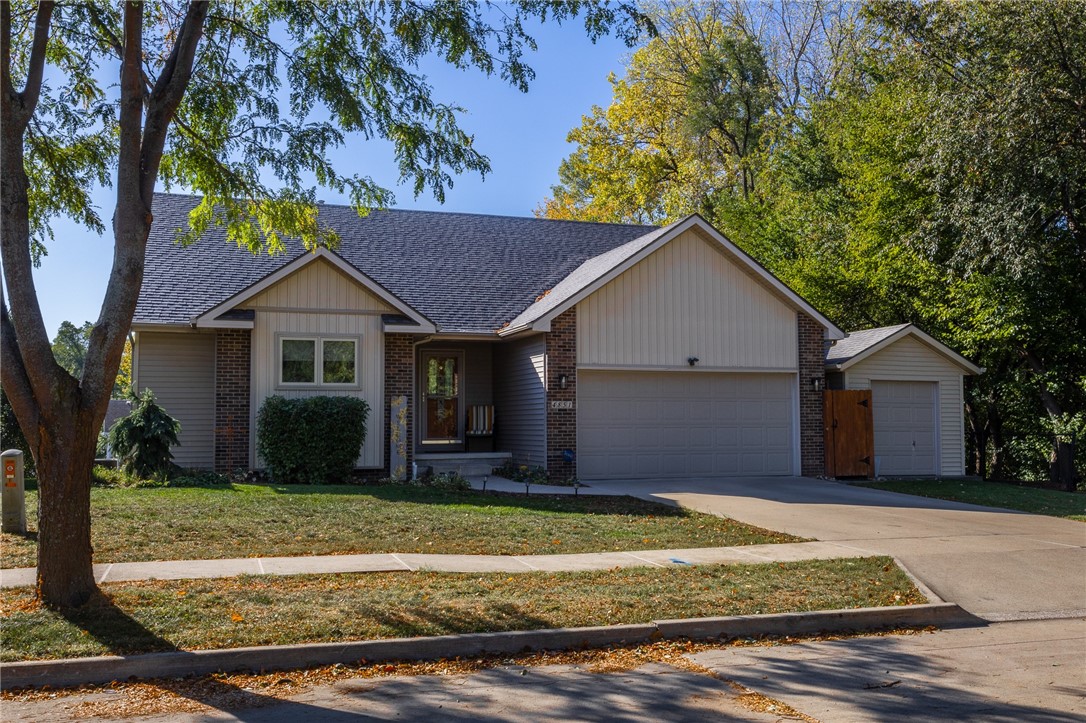 4851 Richmond Avenue