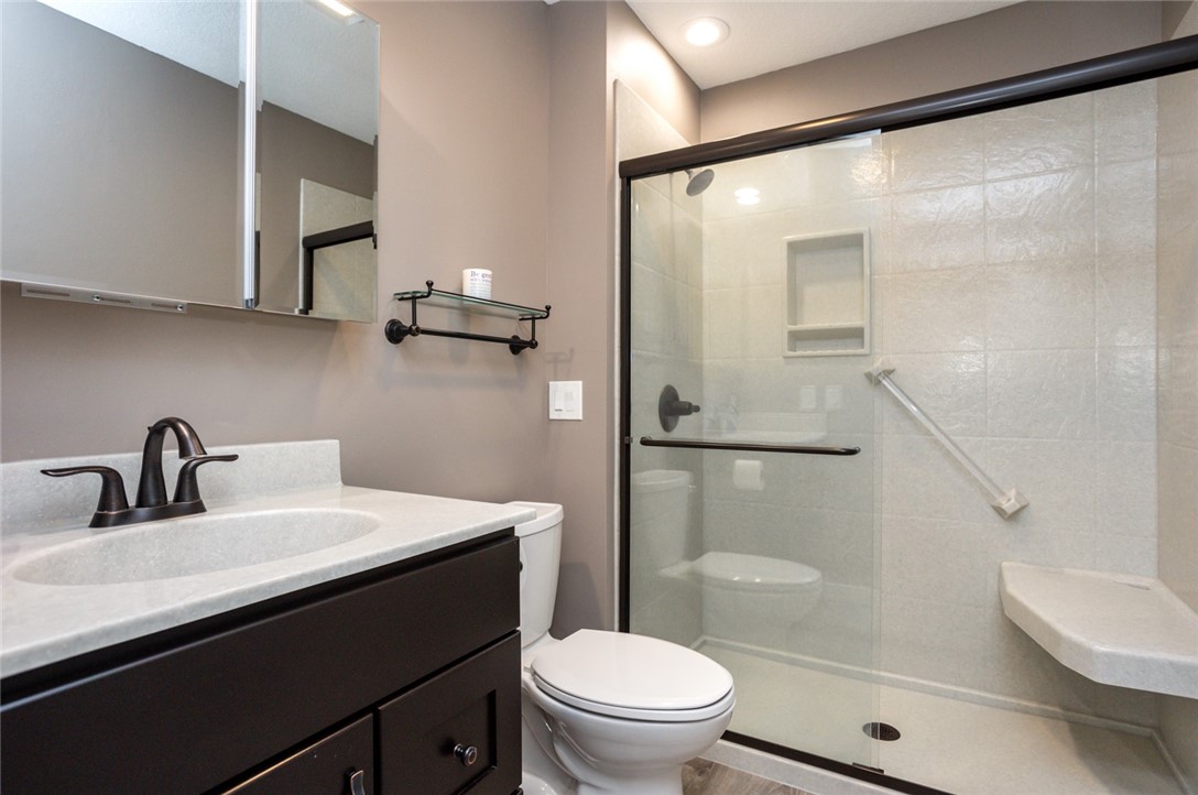 4825 Woodland Avenue 8