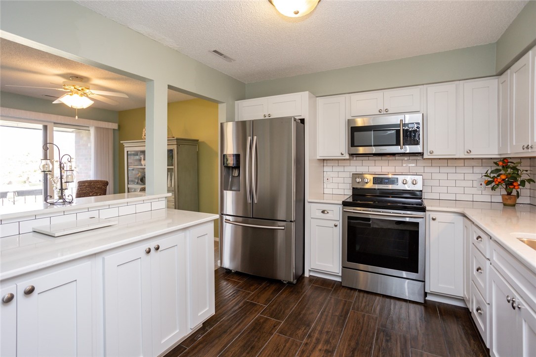 4825 Woodland Avenue 8