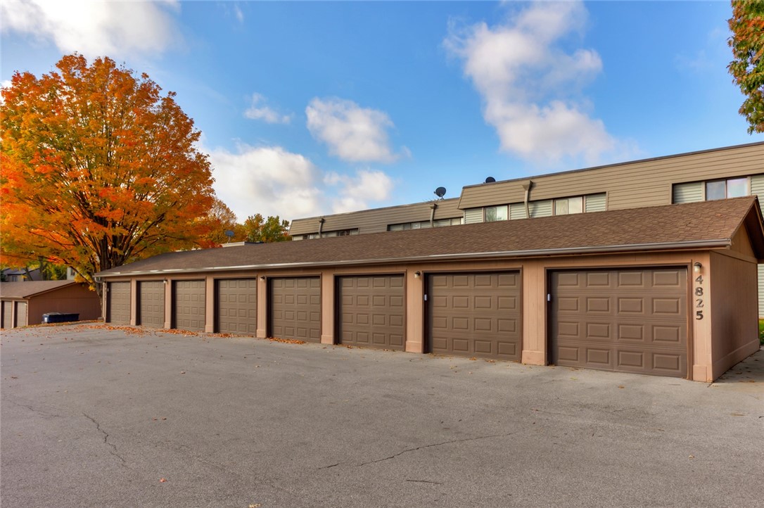 4825 Woodland Avenue 8