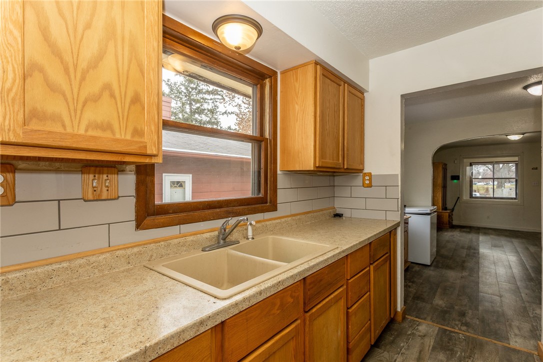 2420 Garfield Avenue