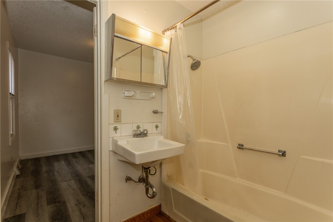 2420 Garfield Avenue