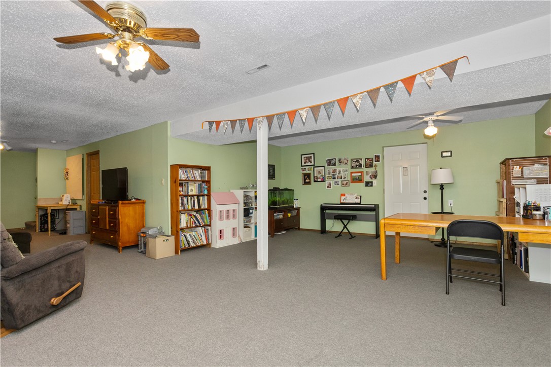 8418 Ridgeview Drive