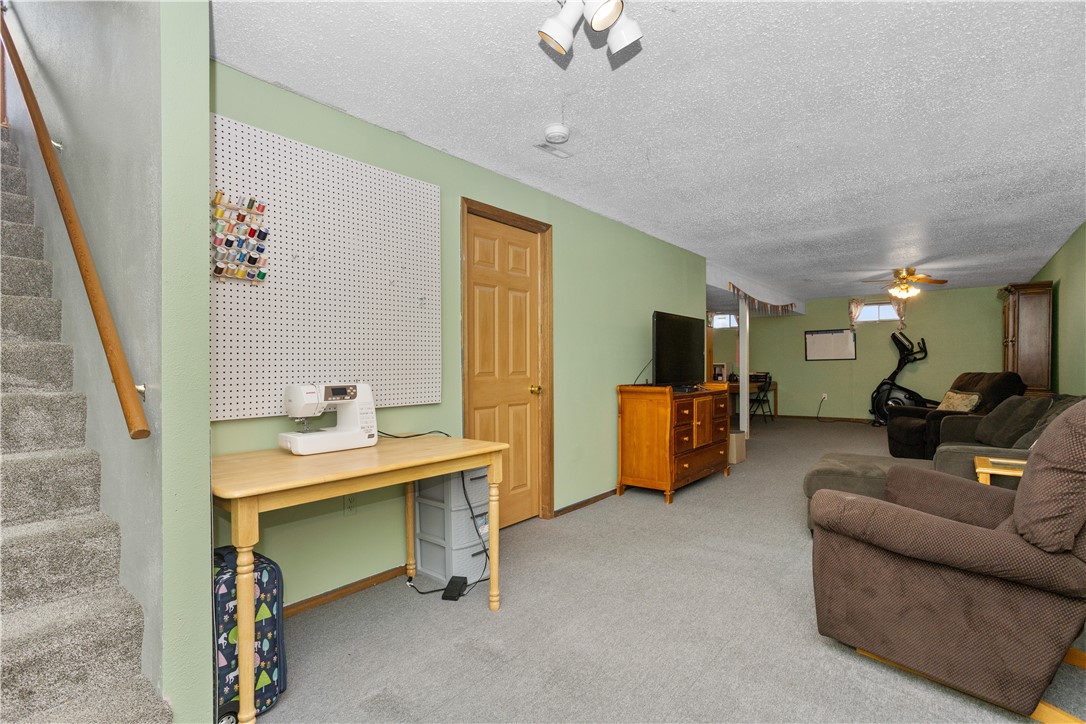 8418 Ridgeview Drive