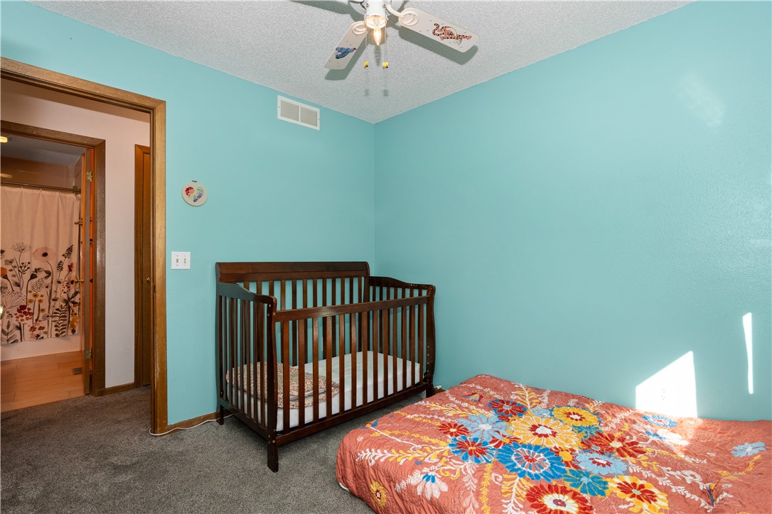 8418 Ridgeview Drive