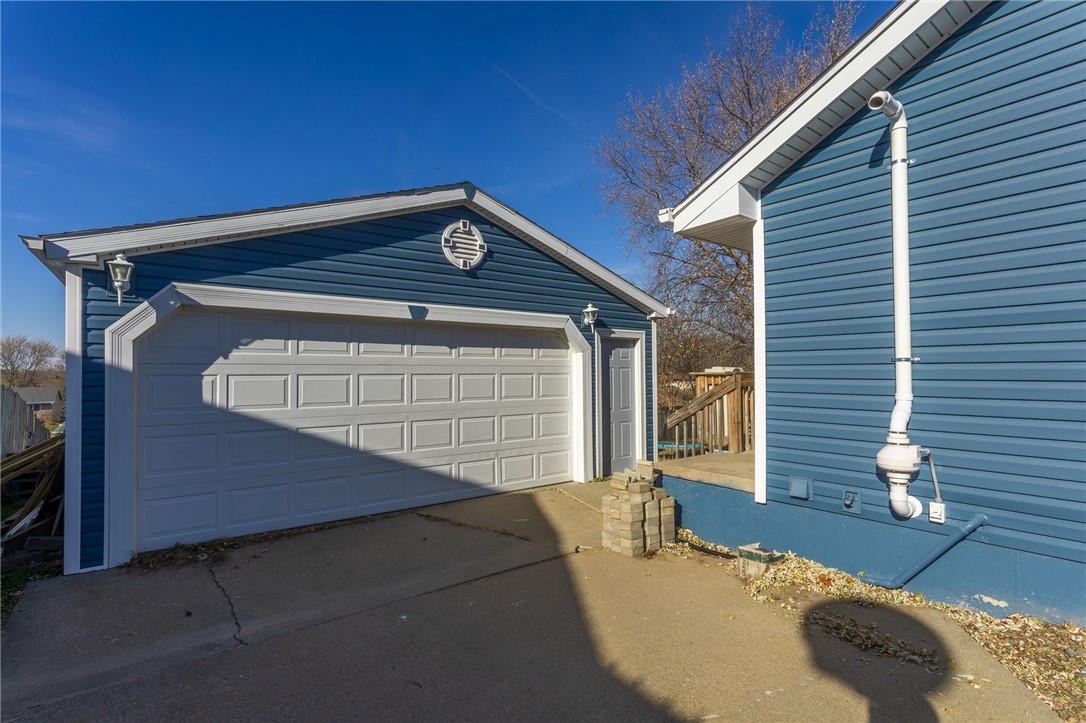 8418 Ridgeview Drive