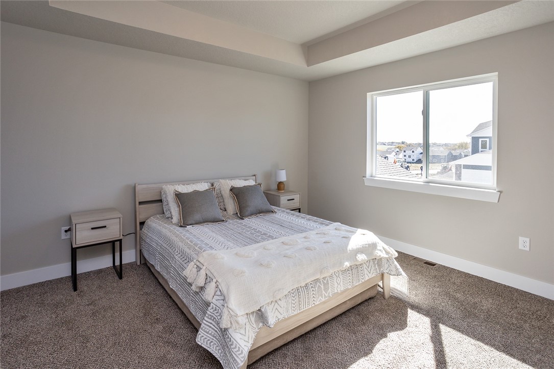 271 NW Waverly Drive