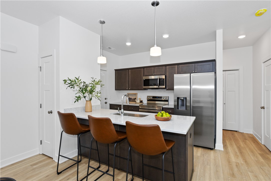 275 NW Waverly Drive