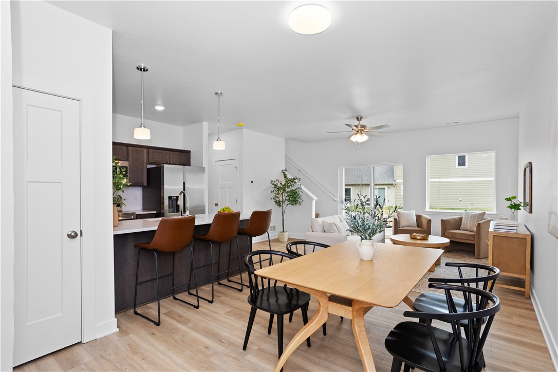 275 NW Waverly Drive