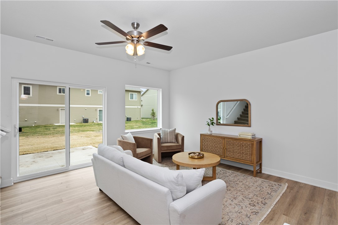 267 NW Waverly Drive