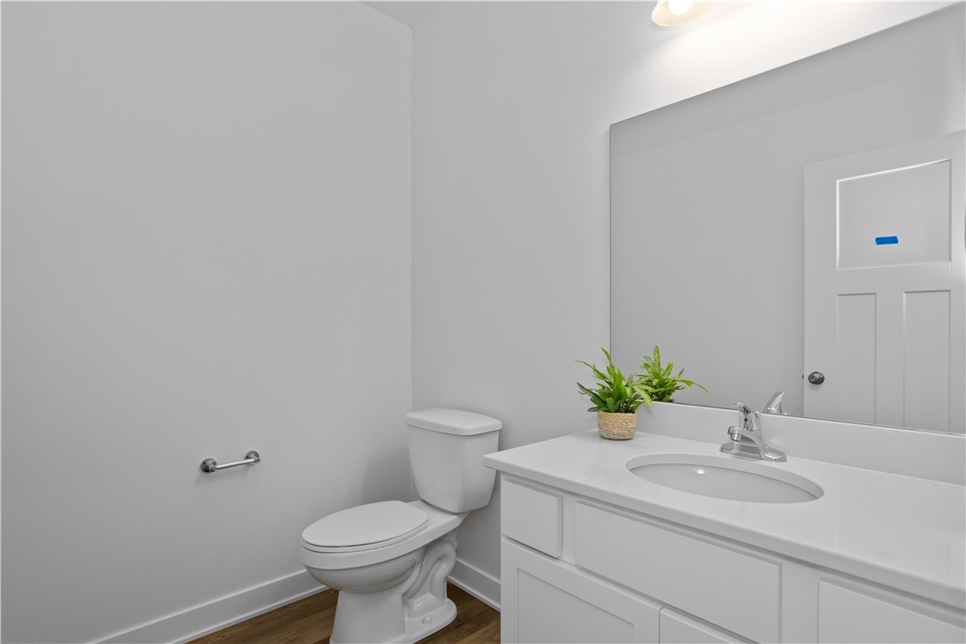 266 NW Waverly Drive