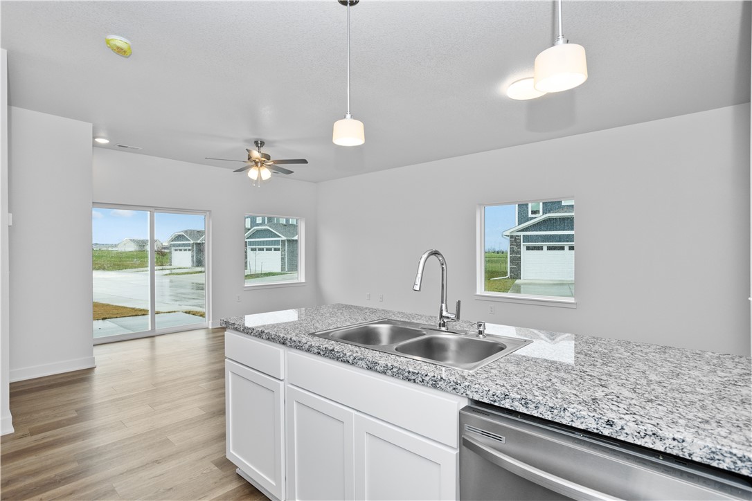 274 NW Waverly Drive