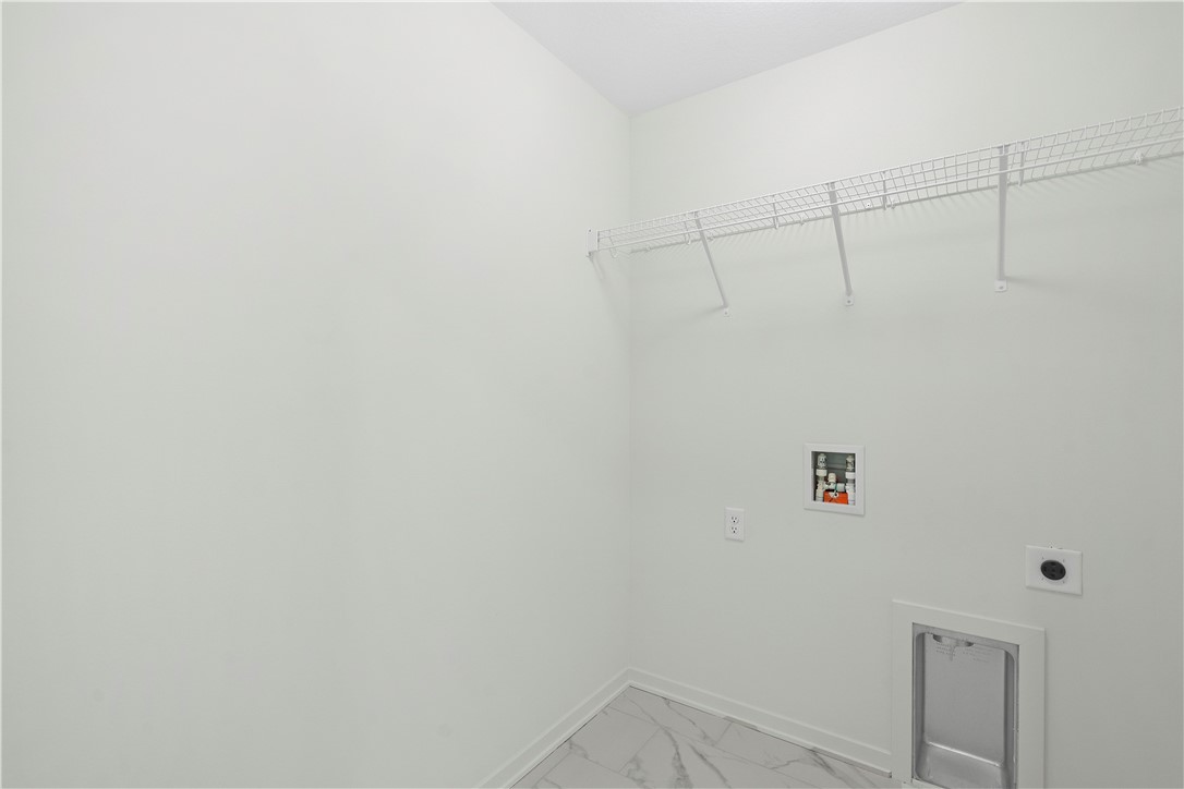 205 Creekside Drive SW