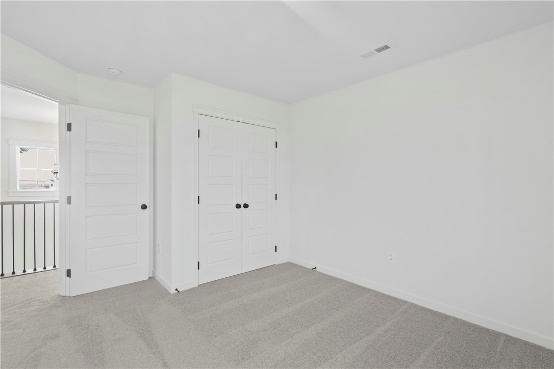 205 Creekside Drive SW