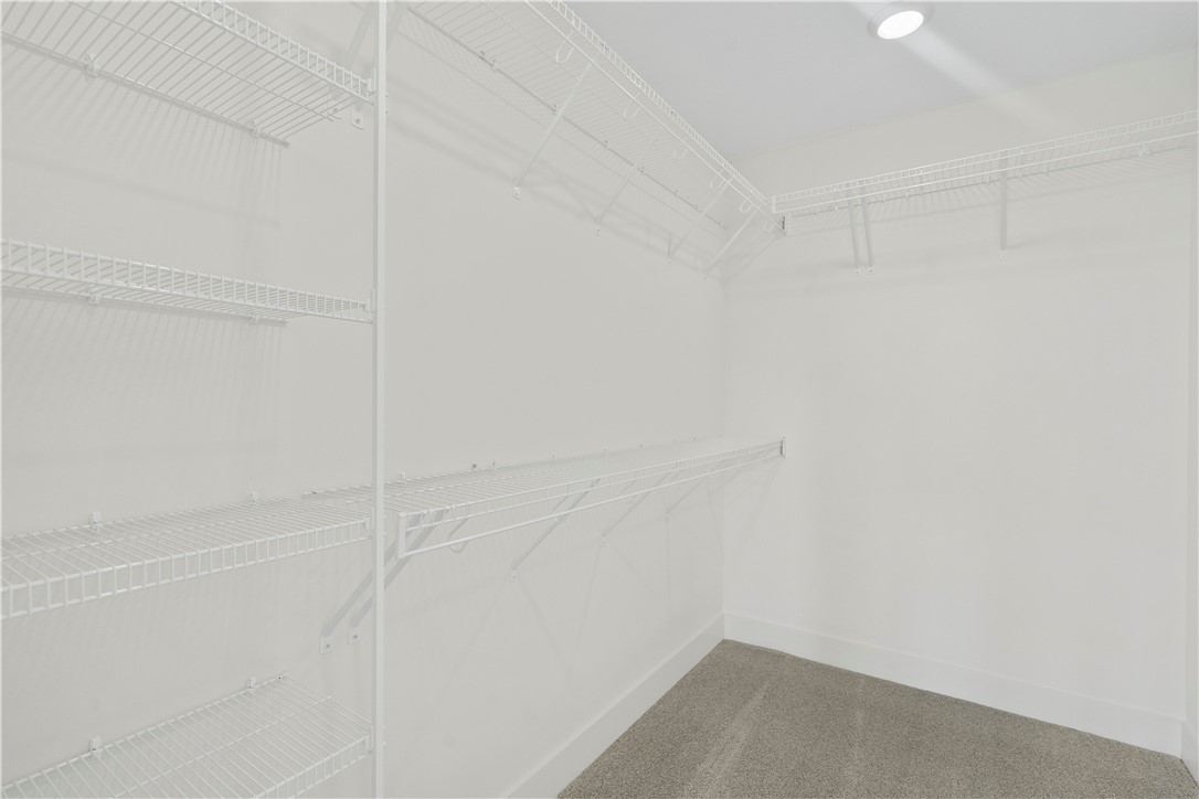 205 Creekside Drive SW