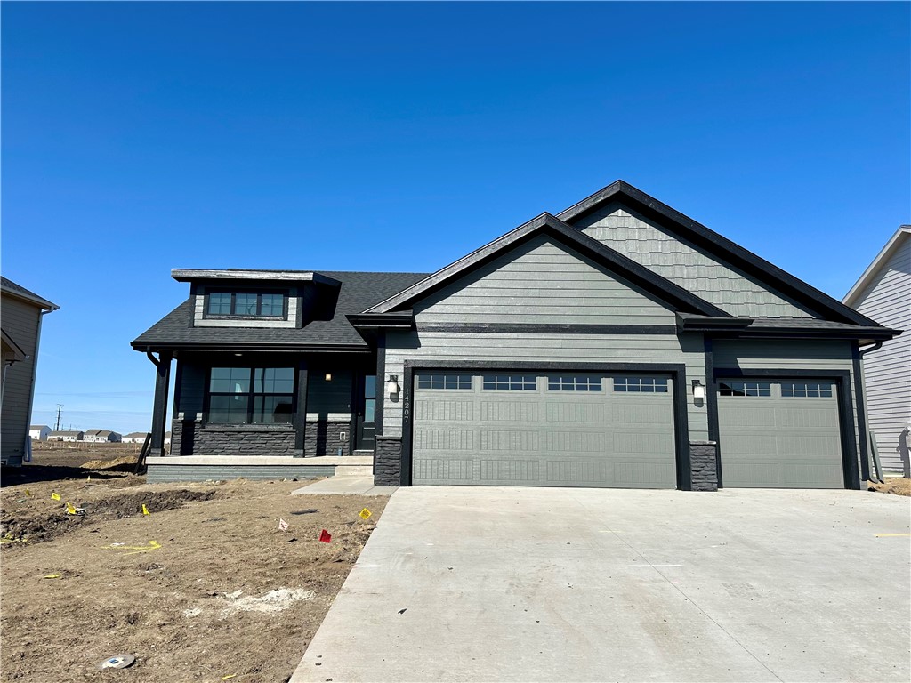 14207 North Valley Drive