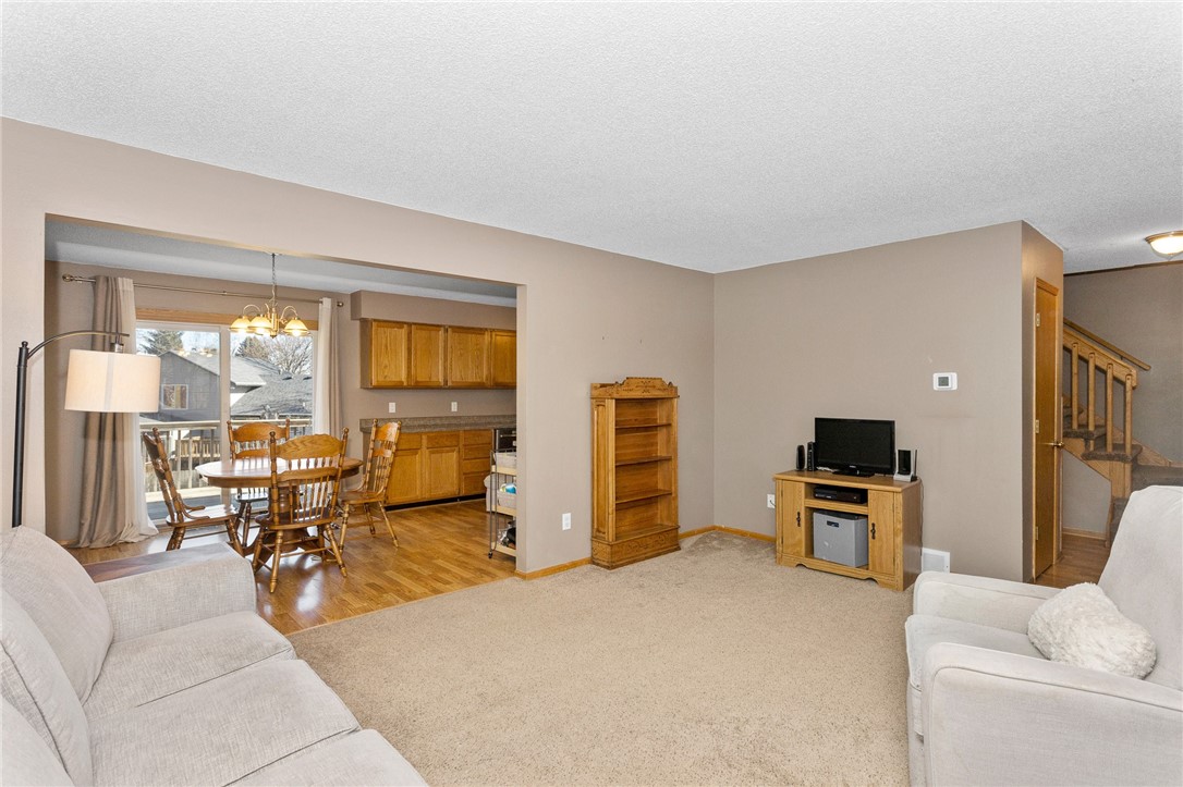 2312 E Caulder Court