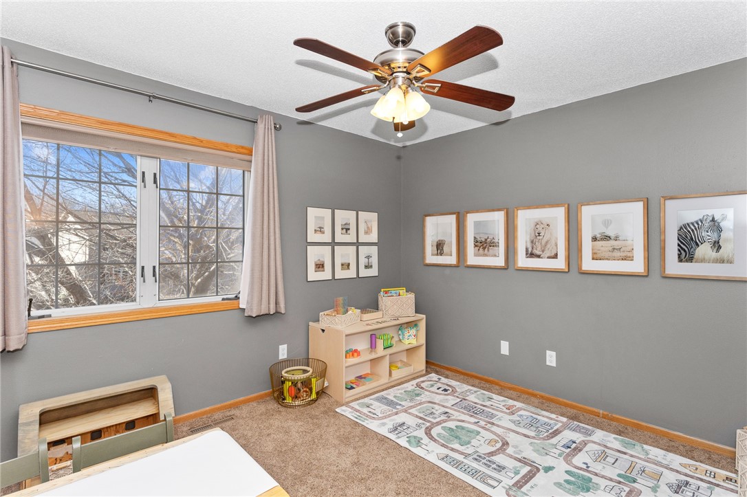 2312 E Caulder Court