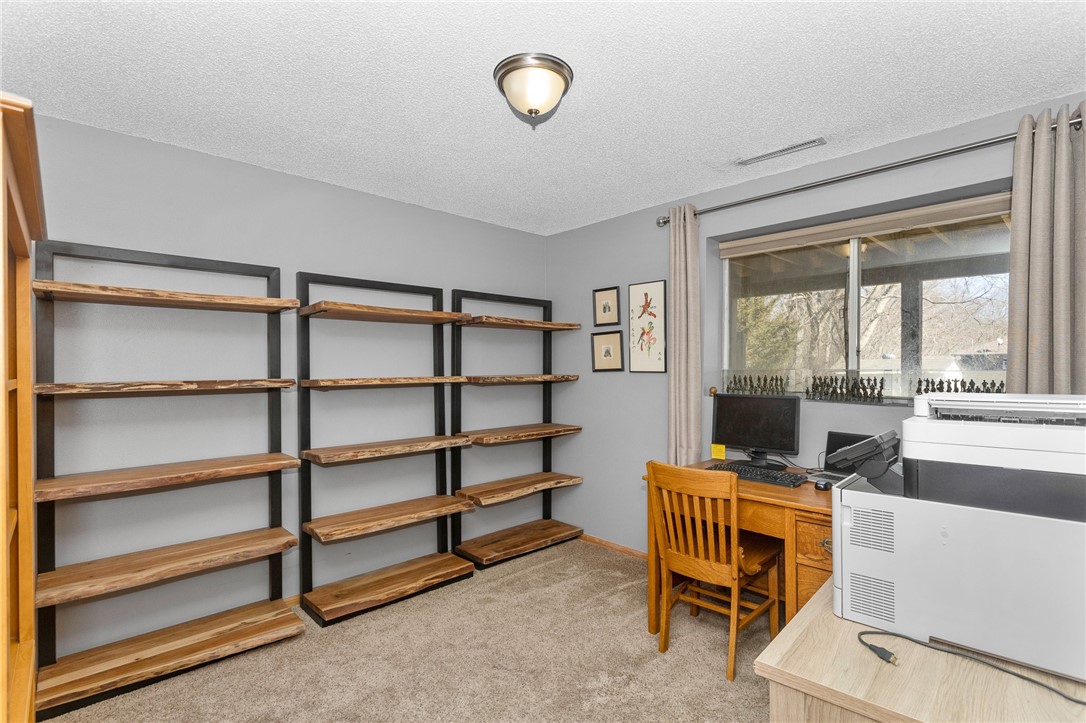 2312 E Caulder Court